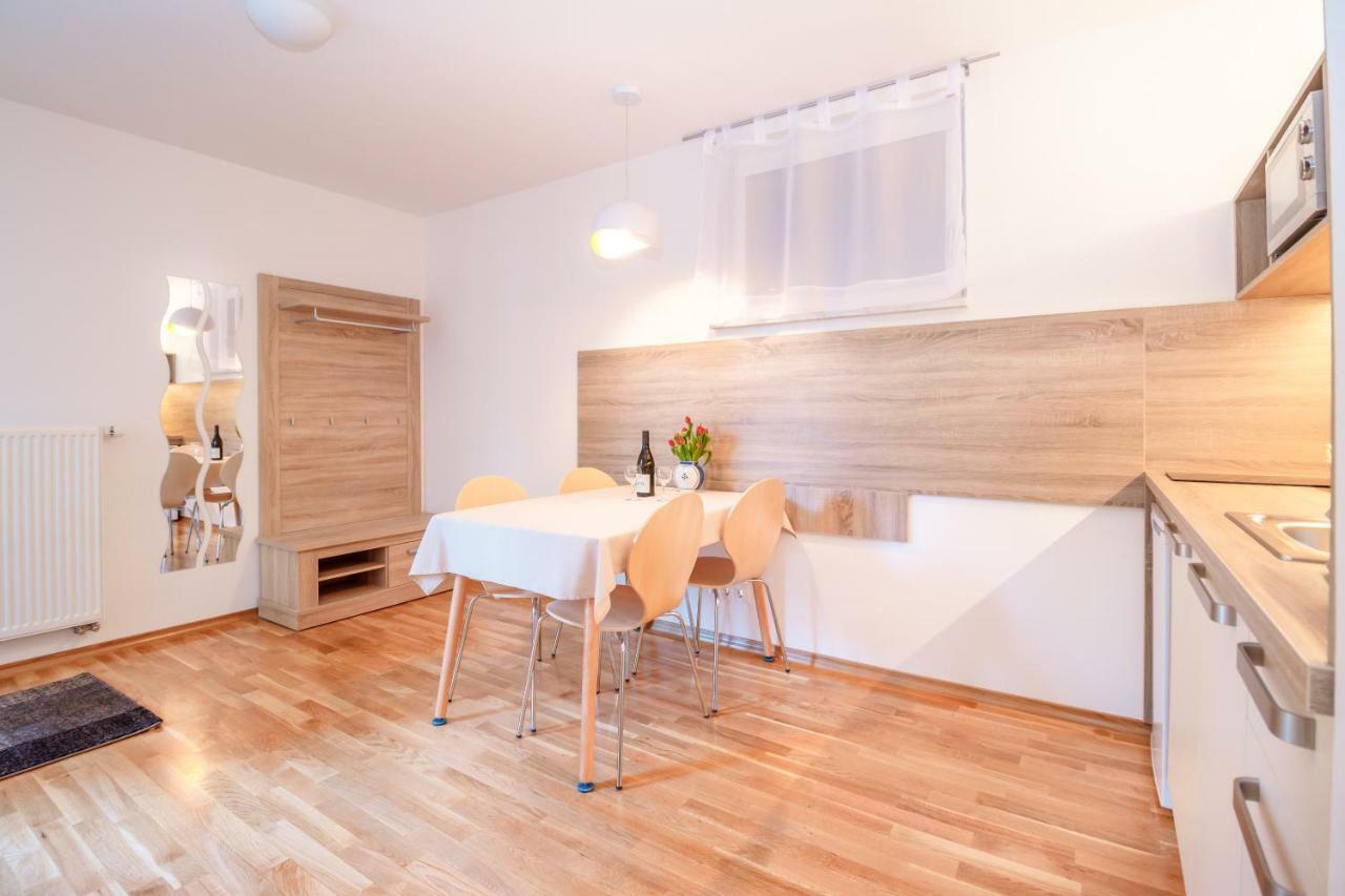 Alp Apartma Радовлица Экстерьер фото